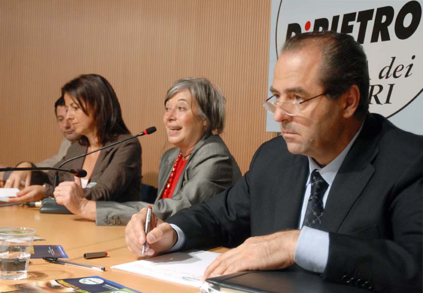 Carmen Patrizia Muratore accanto a Marta Vincenzi e Antonio Di Pietro